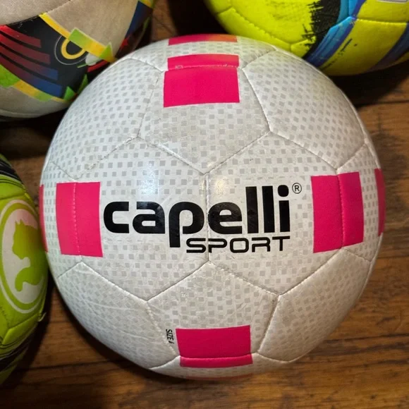 Size 4 soccer ball - Picture 9 of 10